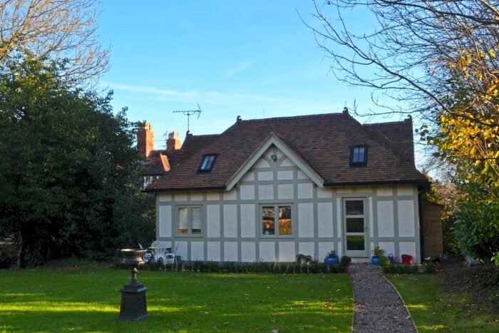 1 Bedroom Flat To Rent In College Grove, Malvern, WR14