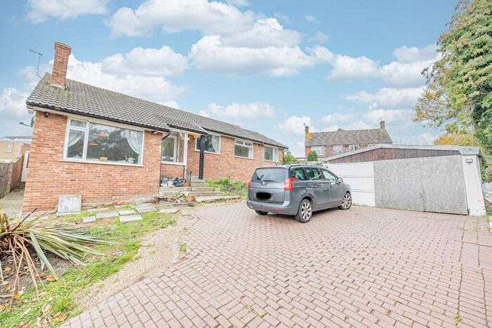 4 Bedroom Bungalow For Sale In Dark Hill, Faversham, ME13