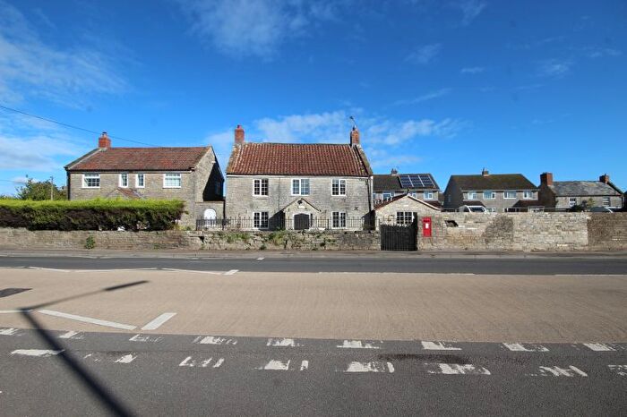 3 Bedroom Detached House To Rent In Langport Road, Somerton, TA11