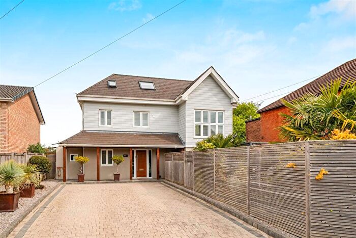 4 Bedroom Detached House For Sale In Funtley Lane, Funtley, PO17