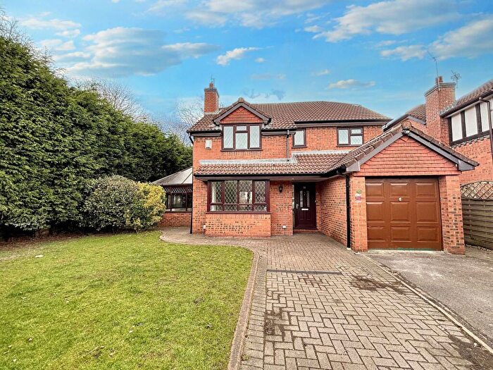 4 Bedroom Detached House To Rent In Mallowdale, Worsley, M28