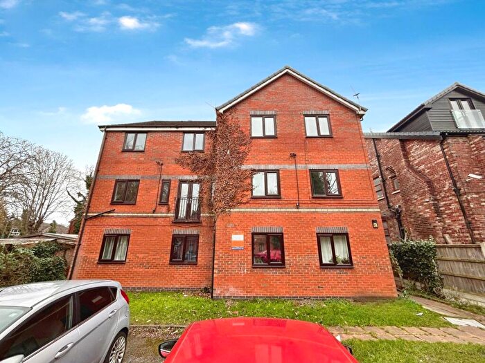 2 Bedroom Flat To Rent In Granada Mews, Manchester, Greater Manchester, M16