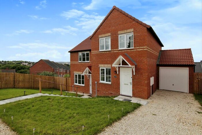 3 Bedroom Semi-Detached House To Rent In Elliott Grove, Dalton, Rotherham, South Yorkshire, S65