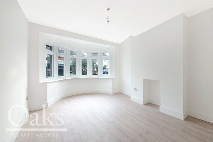 4 Bedroom Semi Detached House To Rent In Christian Fields, Norbury, SW16