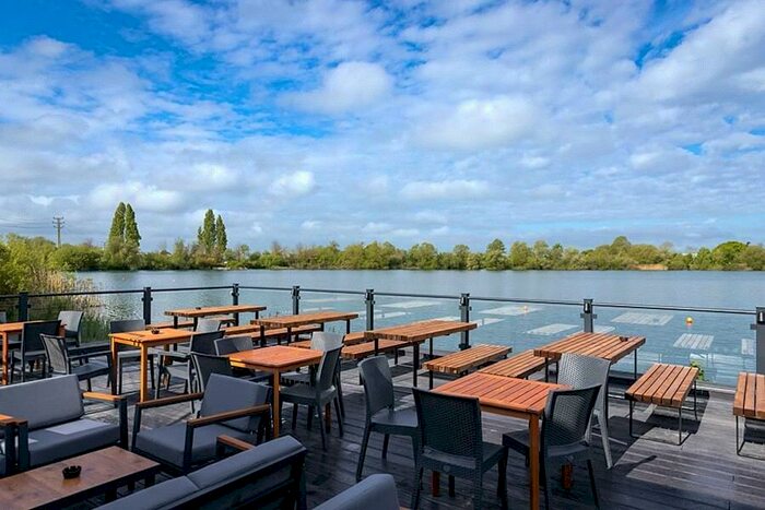 Park Home For Sale In Lakeside Holiday Park, Vinnetrow Road, Chichester, PO20