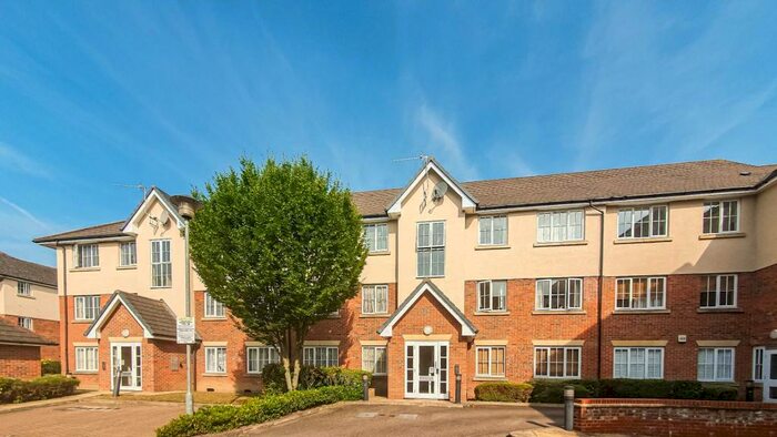 2 Bedroom Flat To Rent In St Gregory's House, Epping, CM16