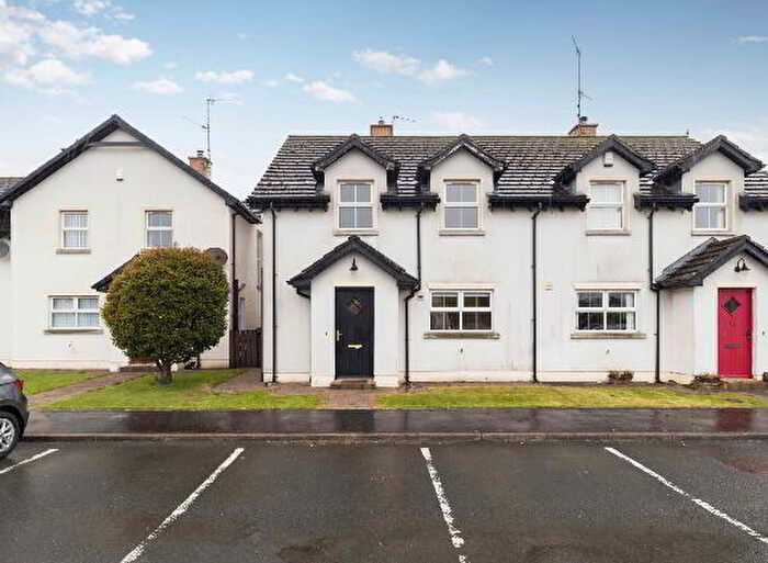 3 Bedroom Semi-Detached House For Sale In Iveagh Court, Dromore, BT25