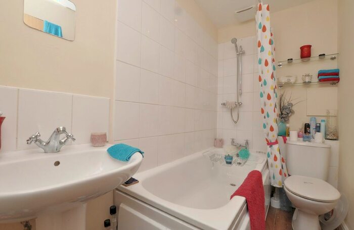 1 Bedroom Flat To Rent In West Street, Bedminster, Bristol, BS3