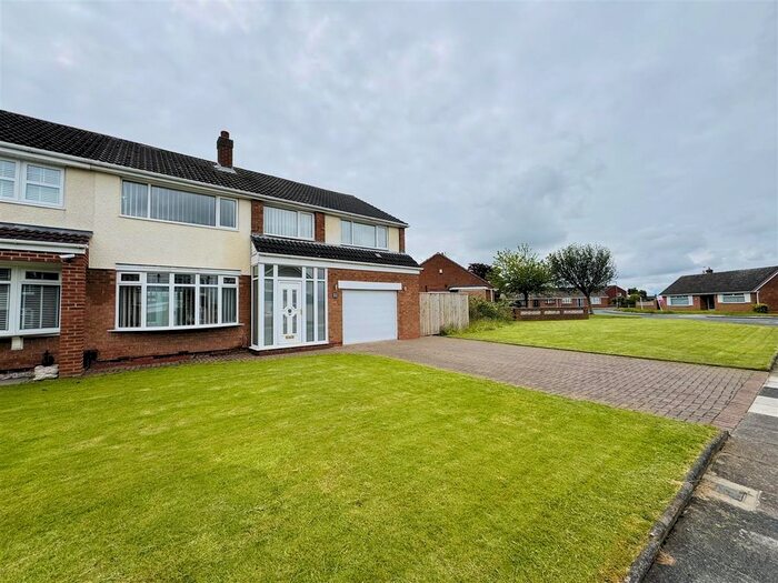 5 Bedroom Semi-Detached House To Rent In Spalding Road, Fens, Hartlepool, TS25