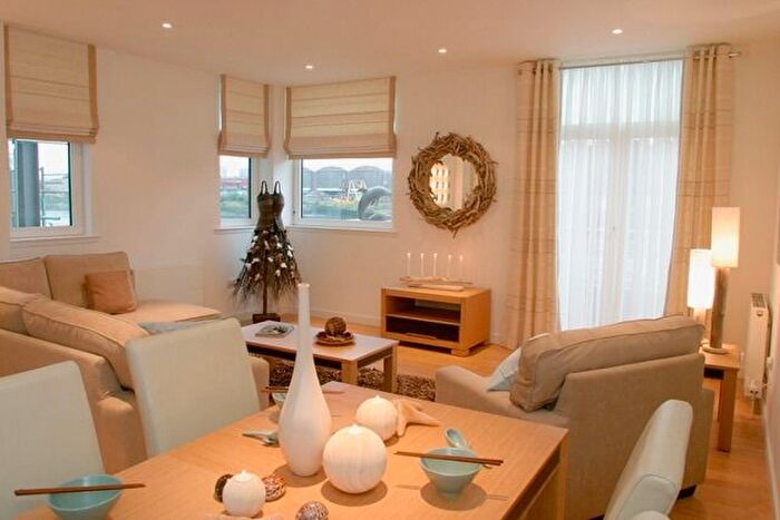 2 Bedroom Flat To Rent In Meadowside Quay Walk, Glasgow, Glasgow, G11