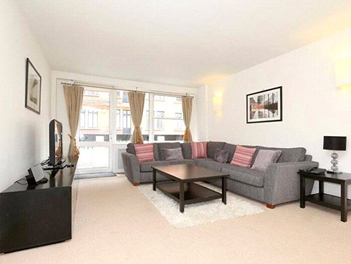 2 Bedroom Flat To Rent In Weymouth Street, London, W1W
