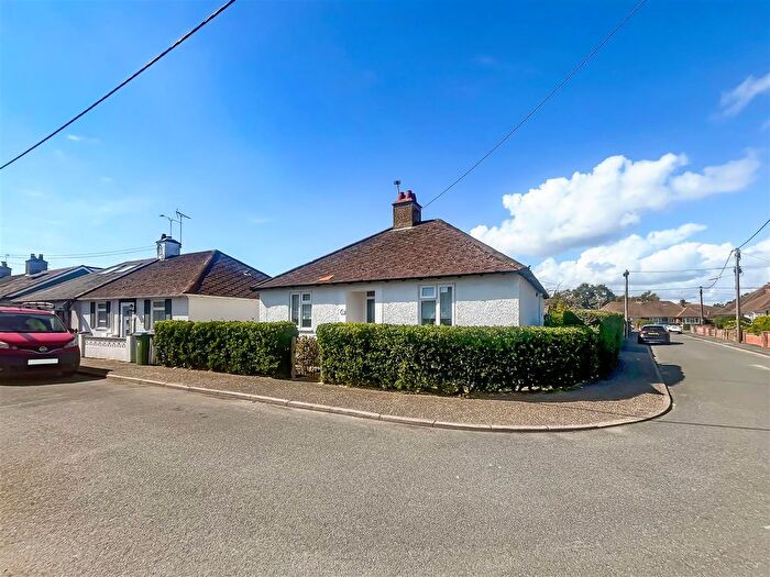 2 Bedroom Detached Bungalow For Sale In Grove Crescent, Littlehampton, BN17