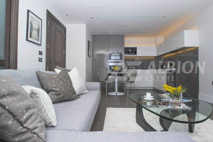 3 Bedroom Flat To Rent In Radnor Terrace, London, W14