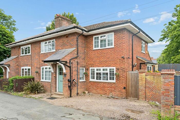 4 Bedroom Semi-Detached House For Sale In Northall Road, Eaton Bray, LU6