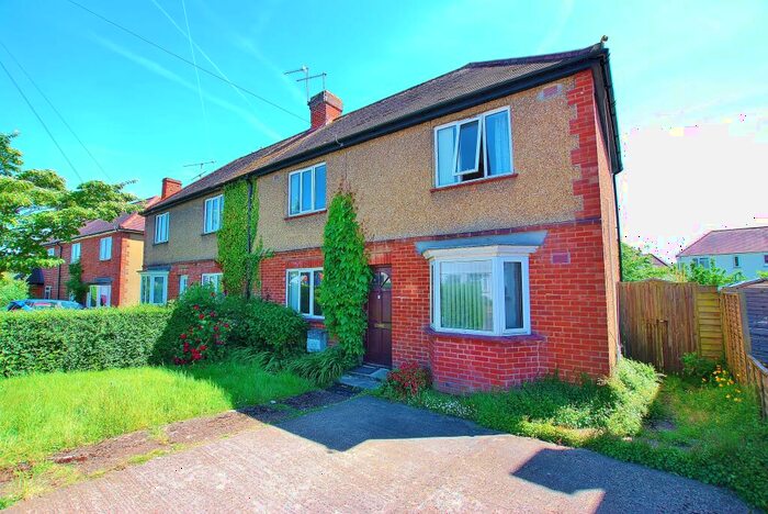 5 Bedroom Semi-Detached House To Rent In Lincoln Road, Guildford, Surrey, GU2