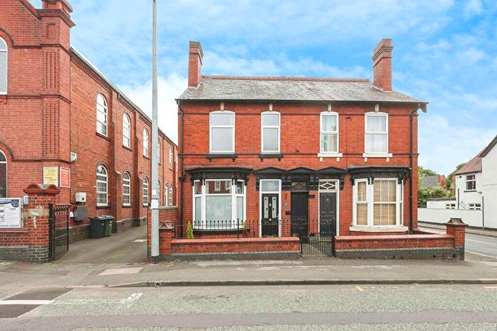 3 Bedroom Semi-Detached House For Sale In Station Road, Cradley Heath, B64