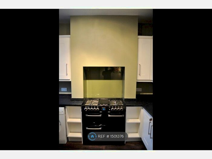 2 Bedroom Terraced House To Rent In Beechwood Road, Sheffield, S6