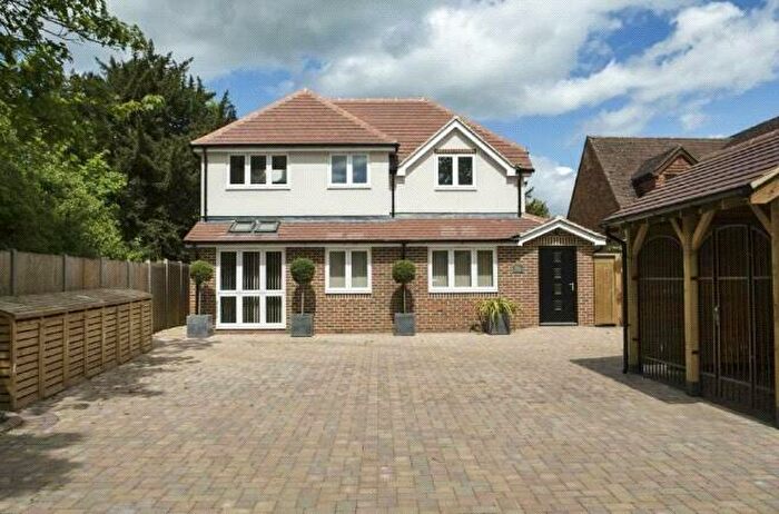 2 Bedroom Apartment To Rent In Wokingham Road, Earley, Reading, Berkshire, RG6