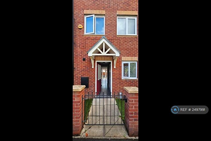 4 Bedroom Terraced House To Rent In Hexagon Close, Manchester, M9