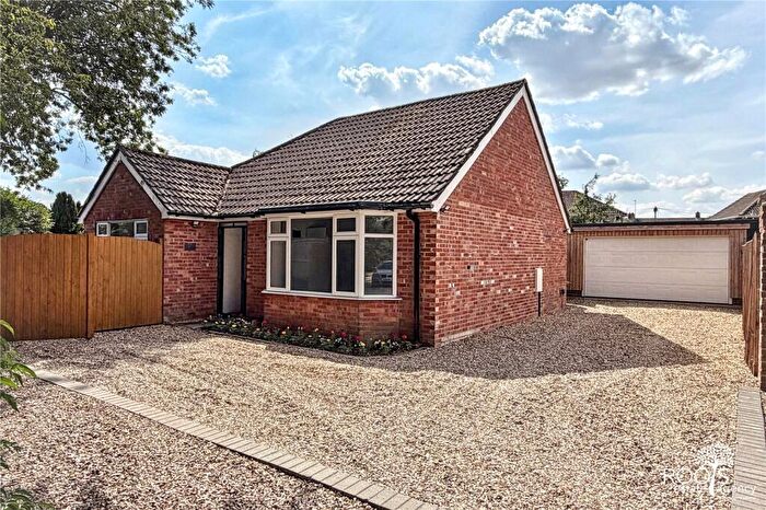2 Bedroom Bungalow For Sale In Donnington Square, Donnington, Newbury, Berkshire, RG14