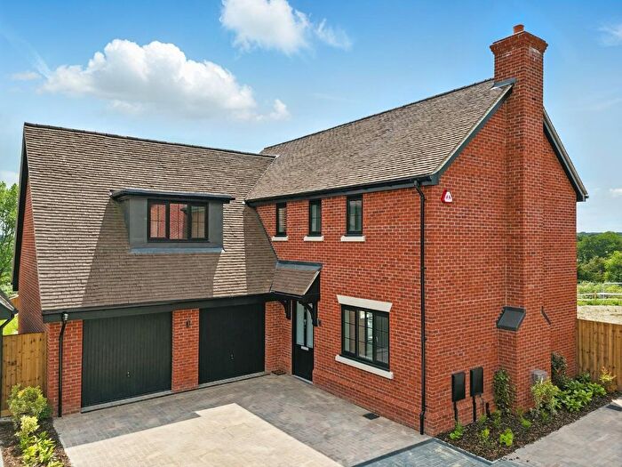 4 Bedroom Property For Sale In High House Farm, Stapleford Abbotts, RM4