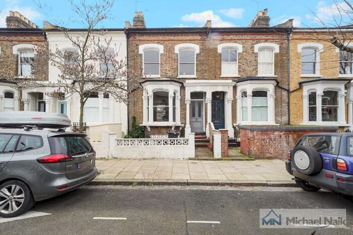 4 Bedroom Terraced House To Rent In Chesholm Road, Stoke Newington, London, N16