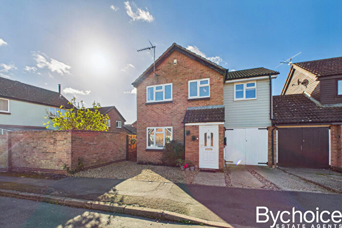 4 Bedroom Link Detached House For Sale In Orkney Close, Haverhill, CB9