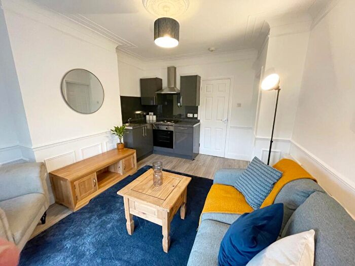 2 Bedroom Flat To Rent In Hood Street, Clydebank, West Dunbartonshire, G81