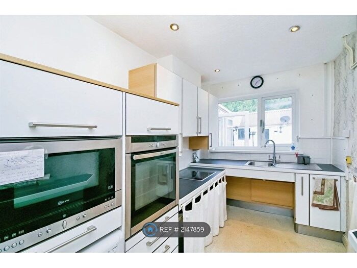 3 Bedroom Semi-Detached House To Rent In Eastbourne Court, Barry, CF63