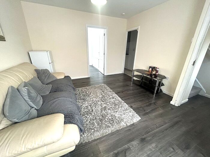 3 Bedroom Terraced House To Rent In Eastcote Lane, Harrow, HA2