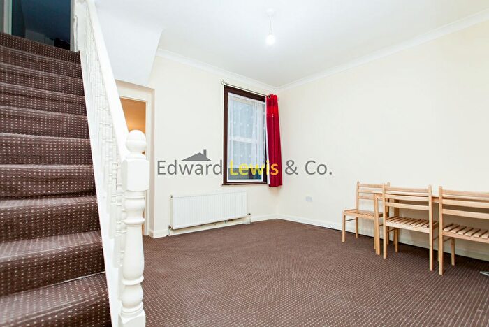 4 Bedroom Detached House To Rent In Kingsdown Road, Leytonstone, E11