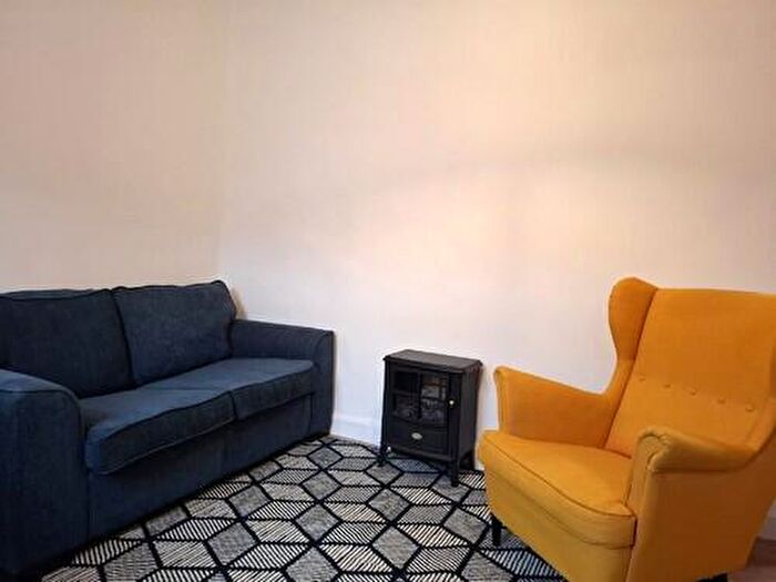 1 Bedroom Flat To Rent In West Main Street, Uphall, EH52