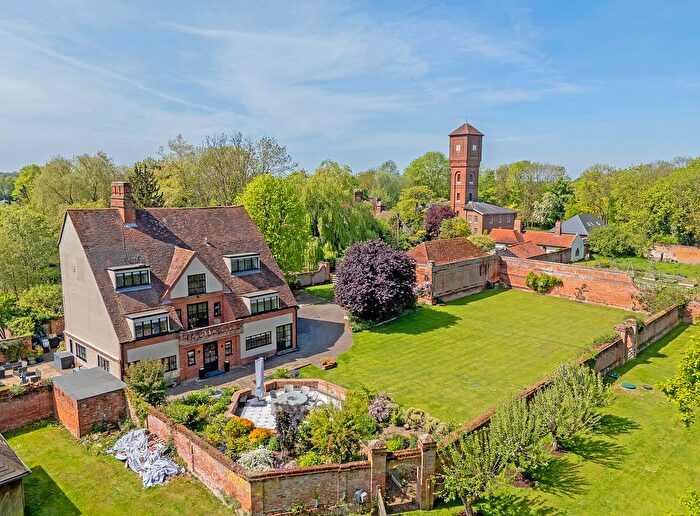 6 Bedroom Detached House For Sale In Easton Lodge, Little Easton, CM6