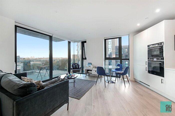 1 Bedroom Apartment For Sale In Coster Avenue, London, Woodberry Down, N4