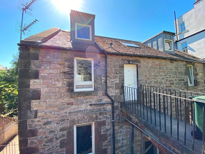 6 Bedroom Flat To Rent In St Leonards Bank, Newington, Edinburgh, EH8