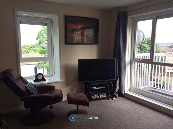 2 Bedroom Flat To Rent In Firshill Way, Sheffield, S4