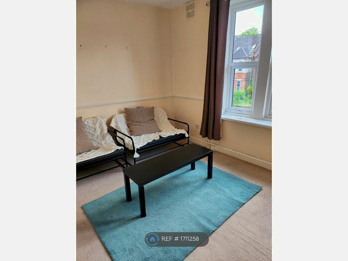 1 Bedroom Flat To Rent In Palmerston Road, London, N22