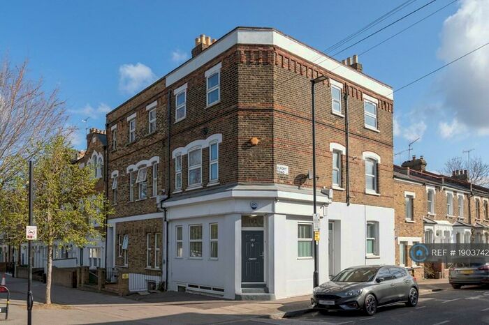 3 Bedroom Maisonette To Rent In Drayton Park, London, N5