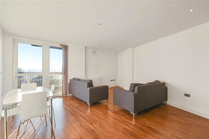 1 Bedroom Apartment To Rent In High Street, London, E15