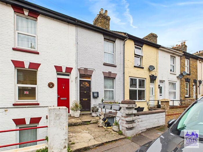 2 Bedroom Terraced House For Sale In Borstal Street, Borstal, Rochester, ME1