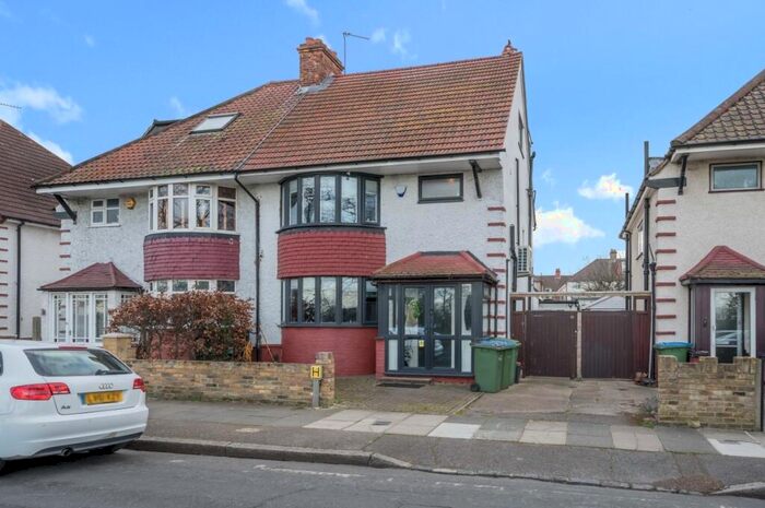 3 Bedroom Semi-Detached House To Rent In Canberra Road London, SE7