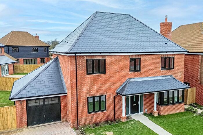 4 Bedroom Detached House For Sale In Kingfishers, Ashford Hill Road, Ashford Hill, RG19