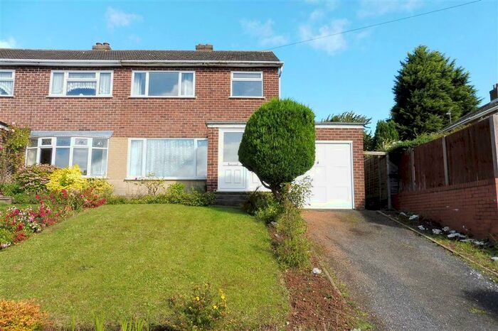 3 Bedroom Semi-Detached House To Rent In Charnwood Road, Burton-on-Trent, DE13