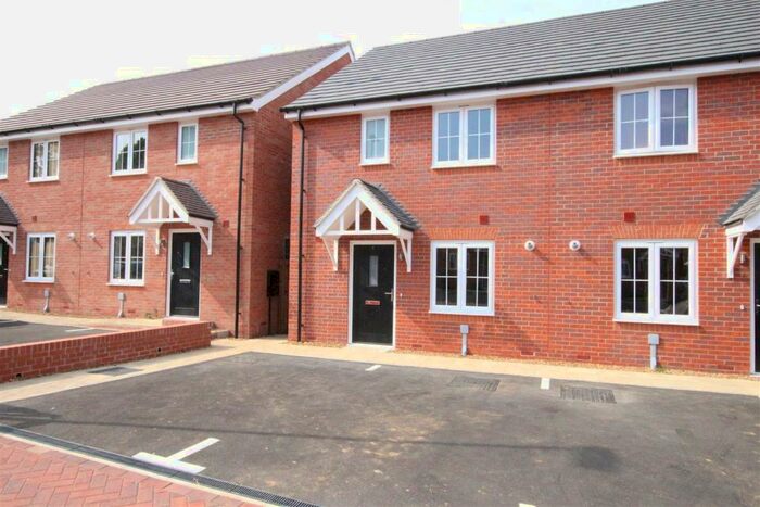 3 Bedroom House To Rent In Rodgate Close, Buckton Fields, Northampton Fields, NN2