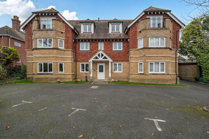 2 Bedroom Flat For Sale In Magazine Road, Ashford, TN24