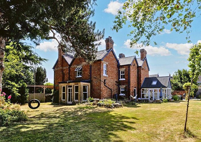 6 Bedroom Detached House For Sale In Cedar Lodge Village Street, Harvington Evesham, Worcestershire, WR11