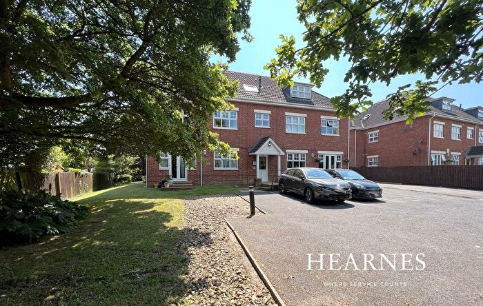 2 Bedroom Flat For Sale In Poole Road, Upton, Poole, BH16