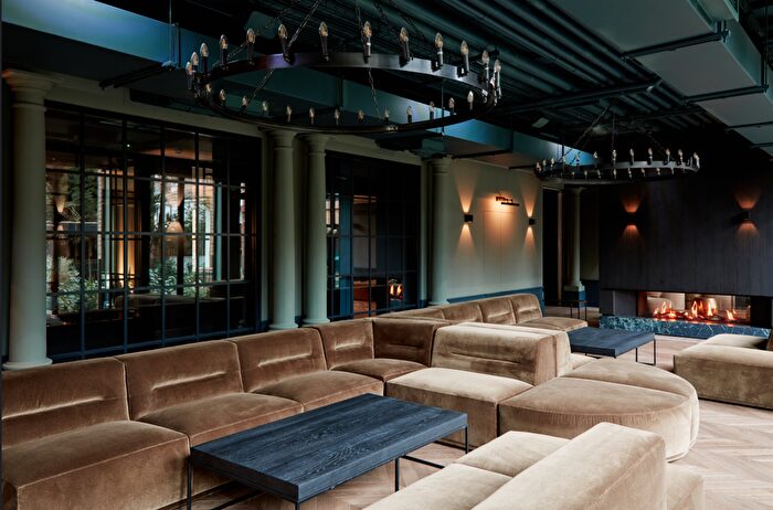 Studio To Rent In Willesden Lane, London, NW2