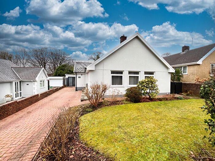 3 Bedroom Detached Bungalow For Sale In Afan Valley Road, Cimla, Neath, SA11