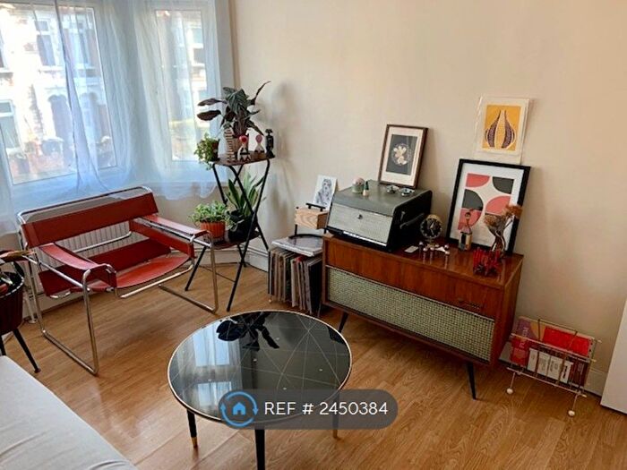 2 Bedroom Flat To Rent In Blackhorse Lane, London, E17